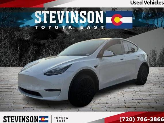 TESLA MODEL Y 2020 5YJYGDEE1LF045013 image